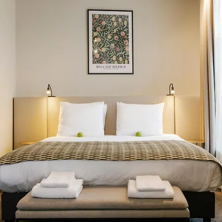 By Bhc Hotel