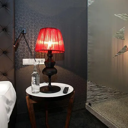 فندق By Bhc